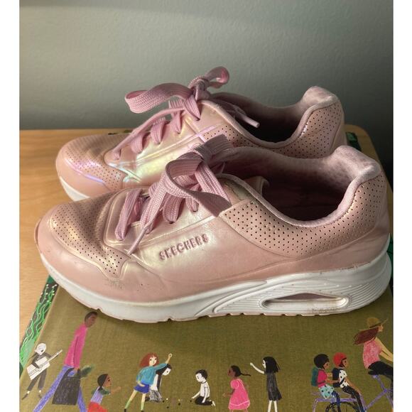 Sketchers Uno Light Metallic Iridescent Pink Sneakers ~ Comfy & Cool ~ Size 3 - Picture 1 of 7